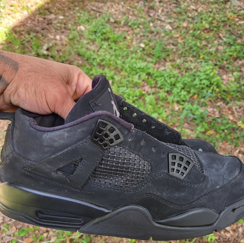 Jordan 4s retro black cats size 10